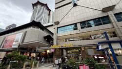 Lucky Plaza (D9), Shop House #628800561